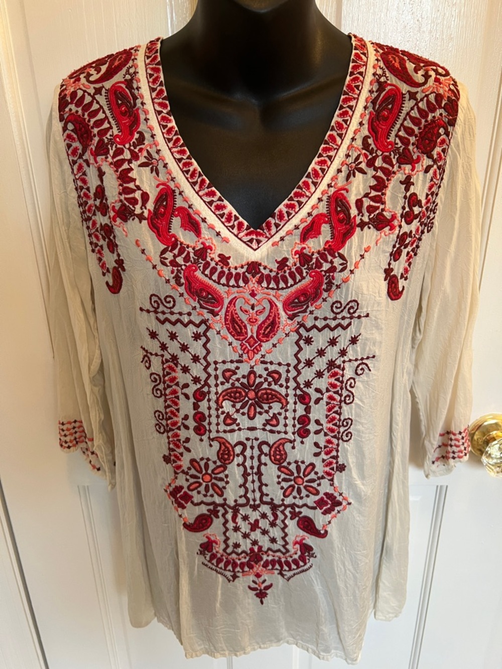 Johnny Was Eros Ivory Paisley Georgette Embroidered Tunic Blouse, Size Small